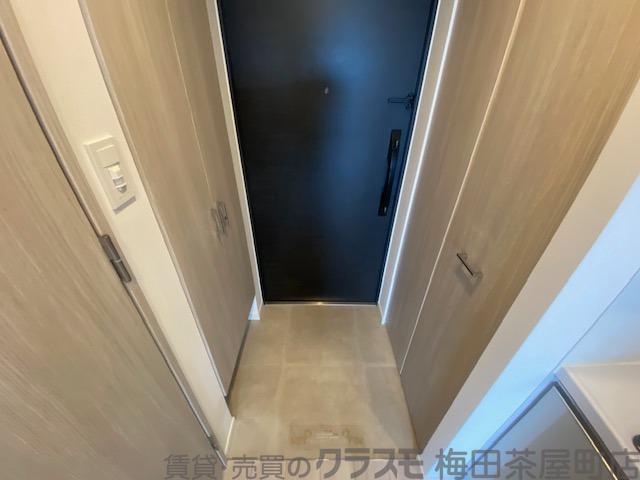 14/30 玄関