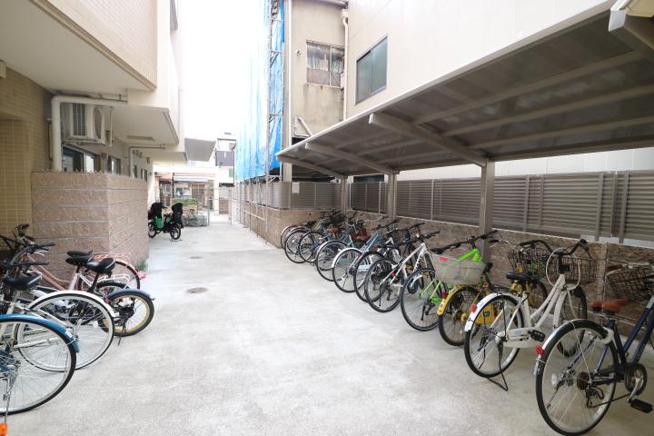 28/30 駐車場