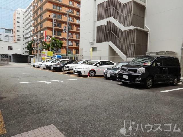 22/28 駐車場