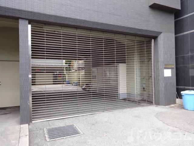 21/26 駐車場