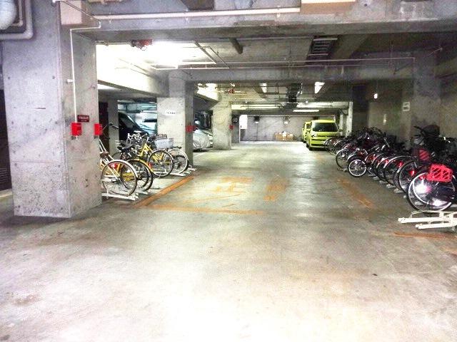 4/10 駐車場
