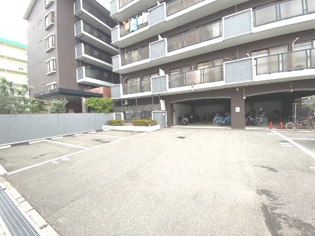 20/25 駐車場