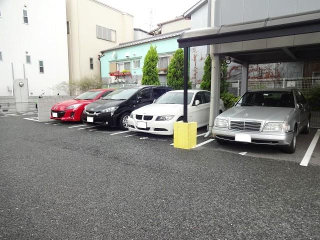 21/26 駐車場