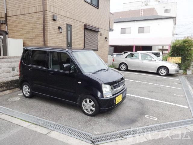 16/21 駐車場
