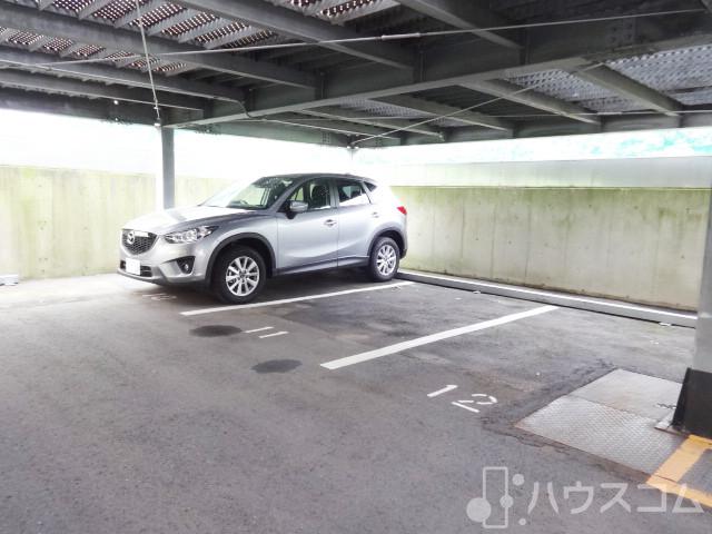 22/26 駐車場