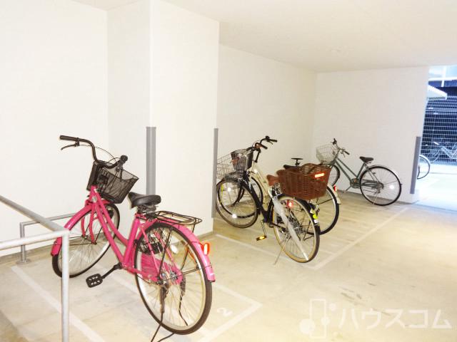 24/27 駐車場