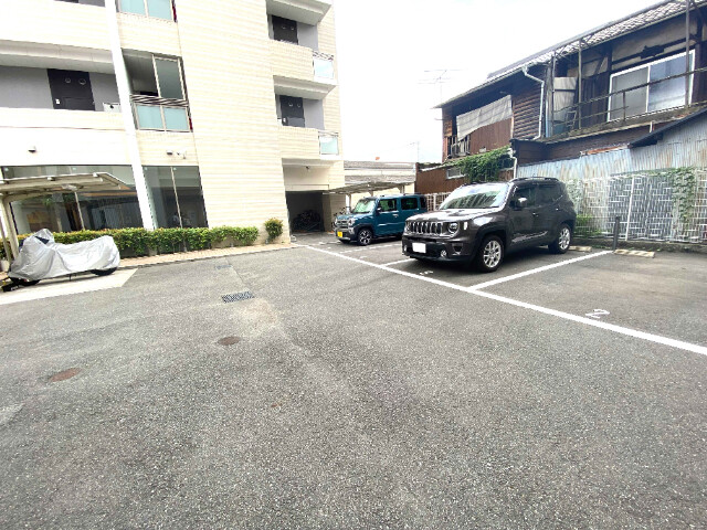 30/30 駐車場