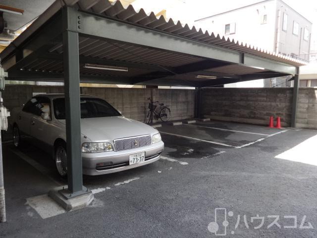 23/27 駐車場