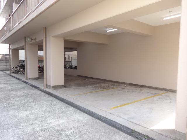21/25 駐車場