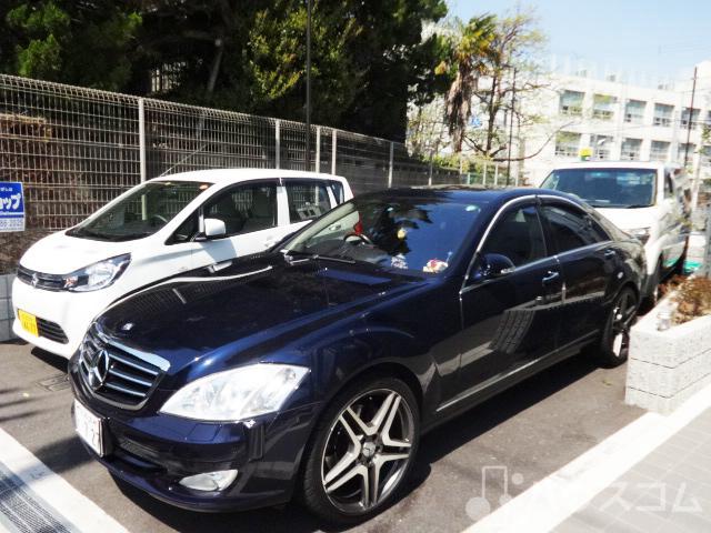 22/28 駐車場