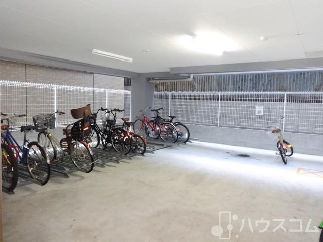 16/20 駐車場