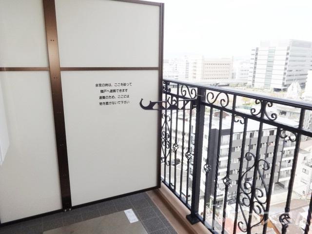 15/26 バルコニー