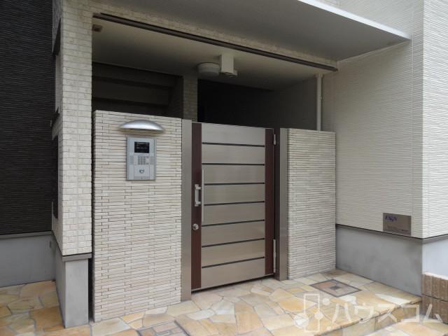 21/25 エントランス