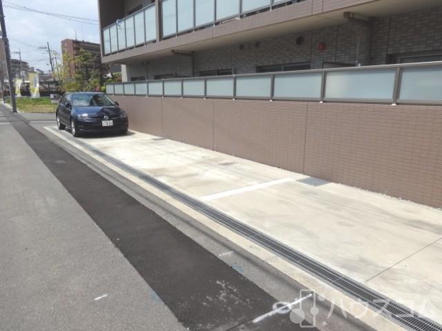 22/26 駐車場