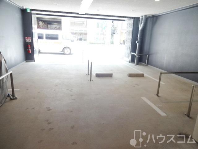 25/30 駐車場