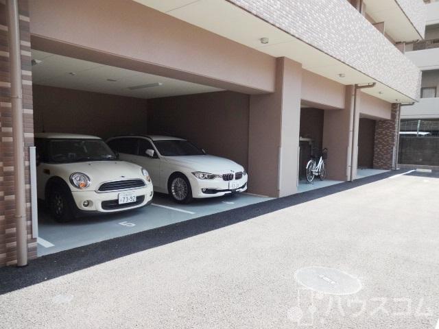 25/30 駐車場
