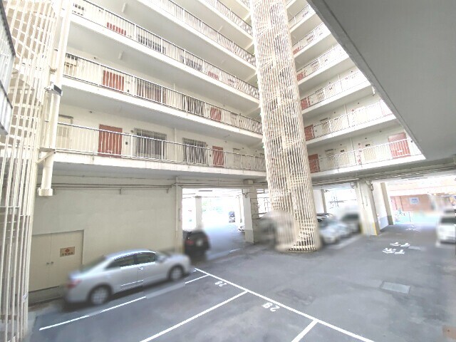 24/29 駐車場