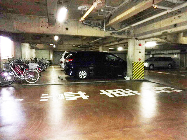 17/23 駐車場