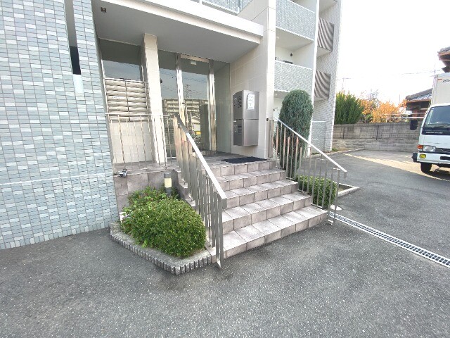 20/24 エントランス