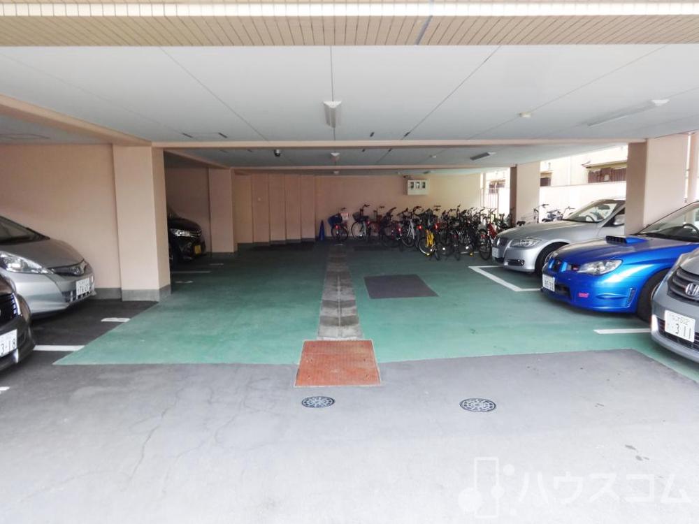 4/10 駐車場