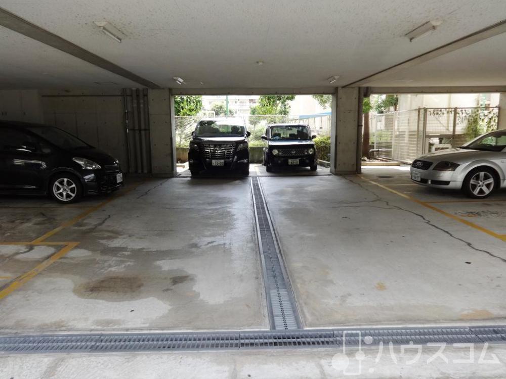 19/25 駐車場
