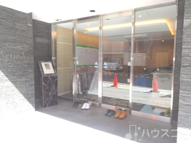 23/30 エントランス