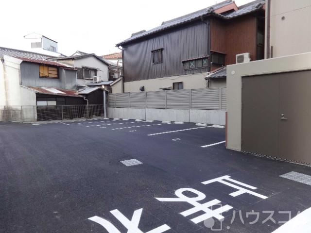 26/30 駐車場
