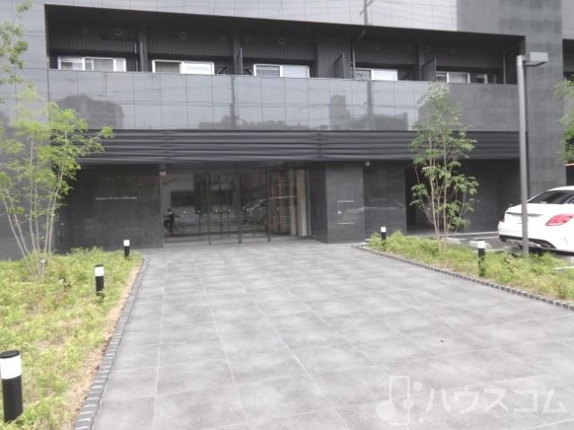 21/26 エントランス
