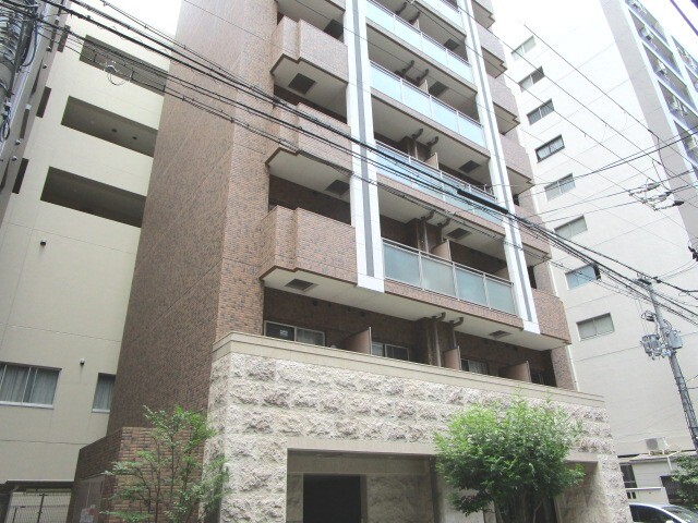 22/27 エントランス