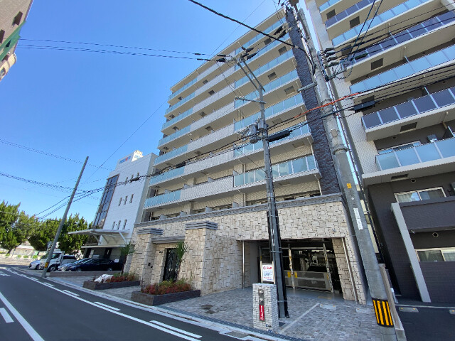 21/26 エントランス