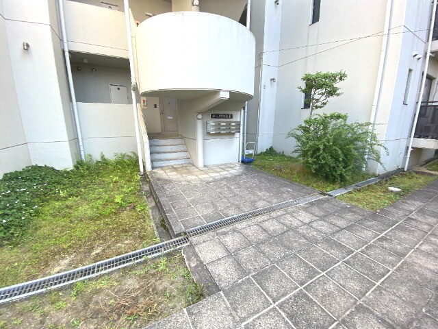 22/29 エントランス