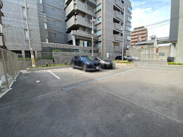 22/27 駐車場