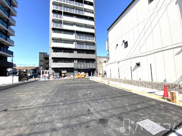 23/28 駐車場
