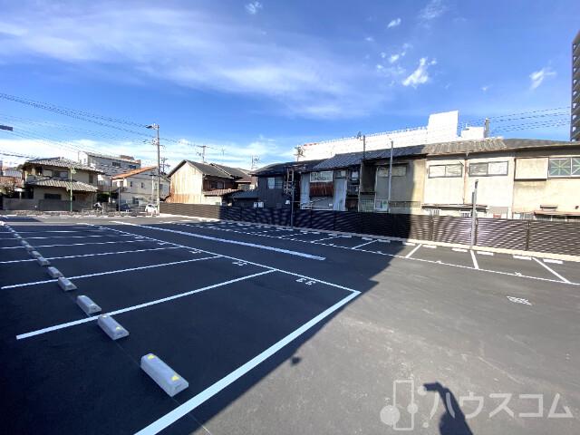 24/29 駐車場