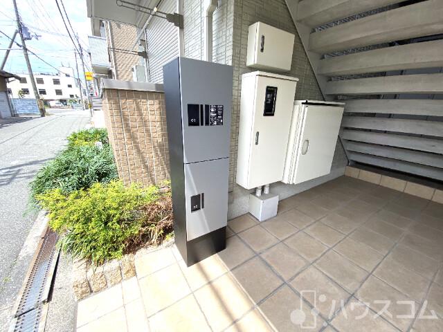 22/27 エントランス