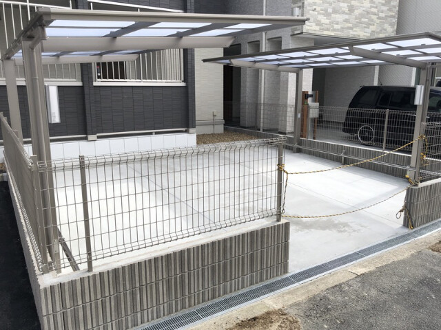 16/21 駐車場