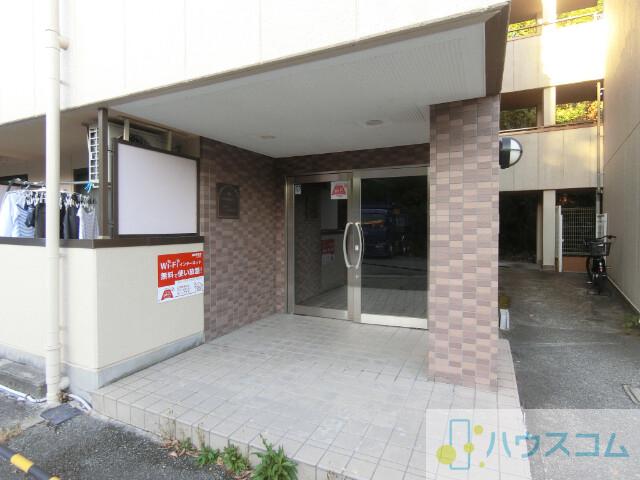 26/30 エントランス