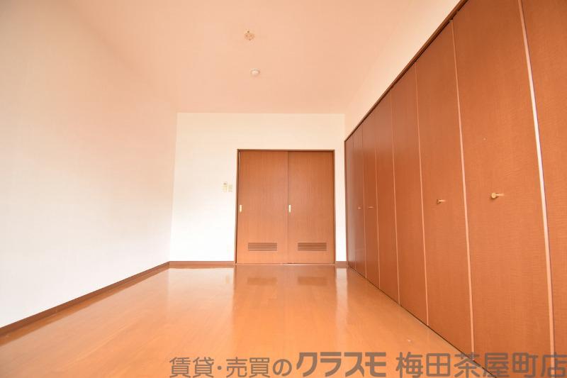 13/30 寝室