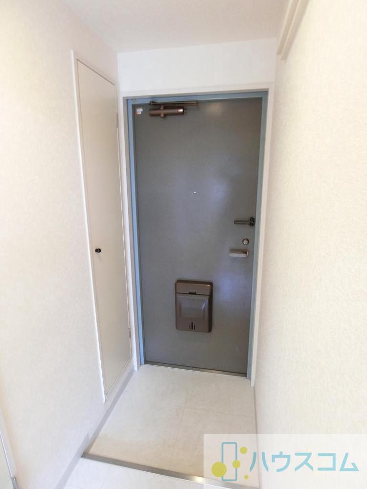 14/30 玄関