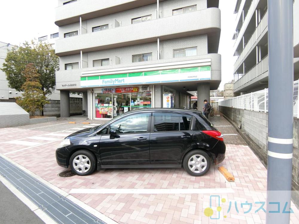 27/30 駐車場