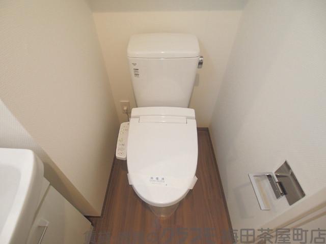 23/30 トイレ