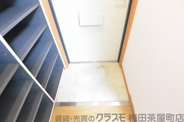 16/30 玄関
