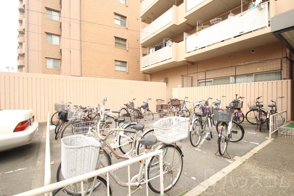 26/30 駐車場