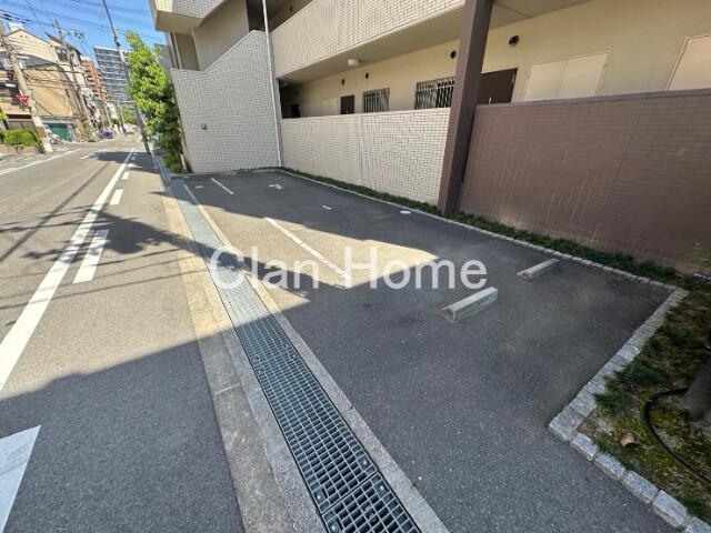 19/23 駐車場