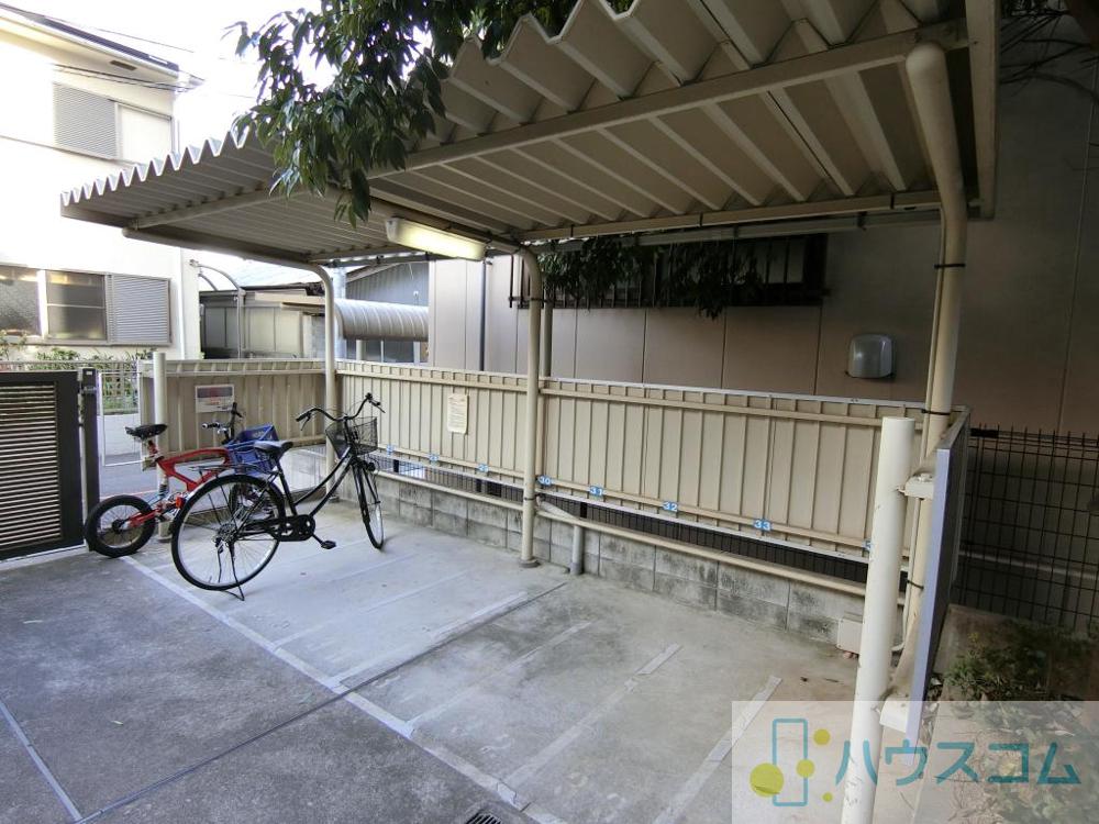 26/30 駐車場