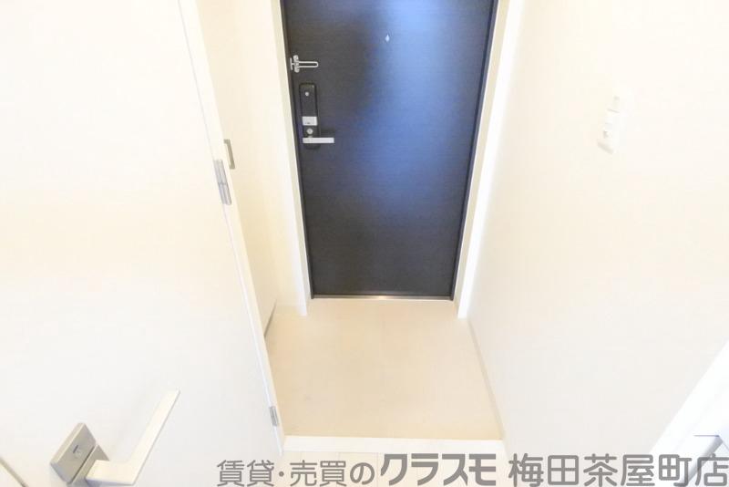 17/30 玄関