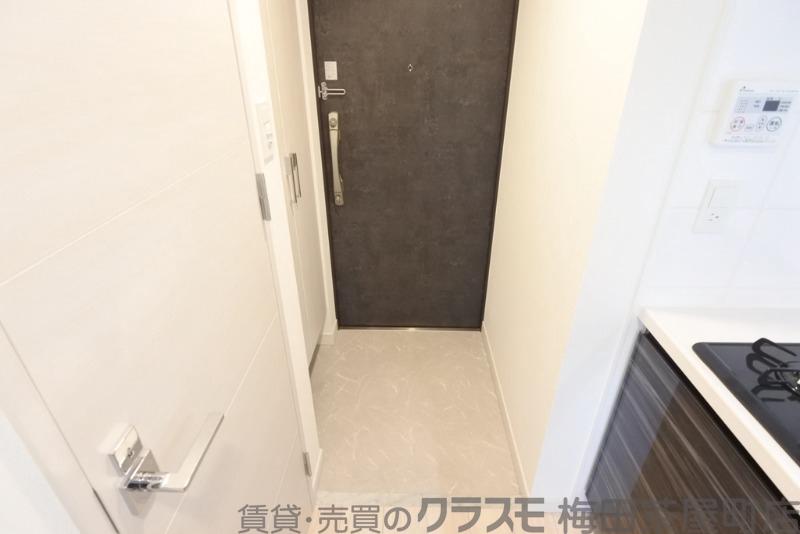 16/30 玄関
