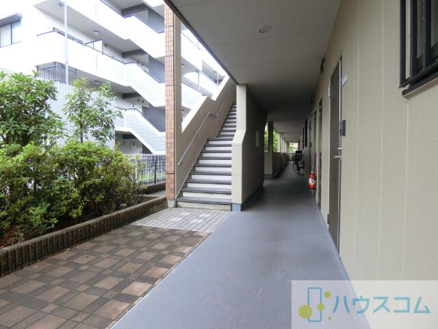 24/29 エントランス