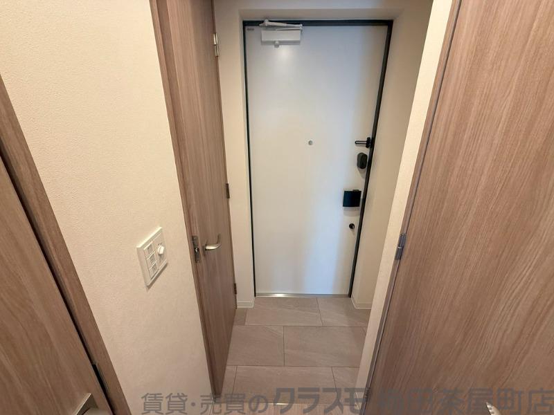 17/30 玄関