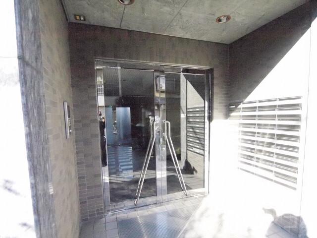 2/5 エントランス